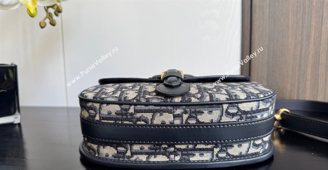 Dior Medium Bobby Bag in Blue Oblique Jacquard 2025 0929 (XXG-250929109)