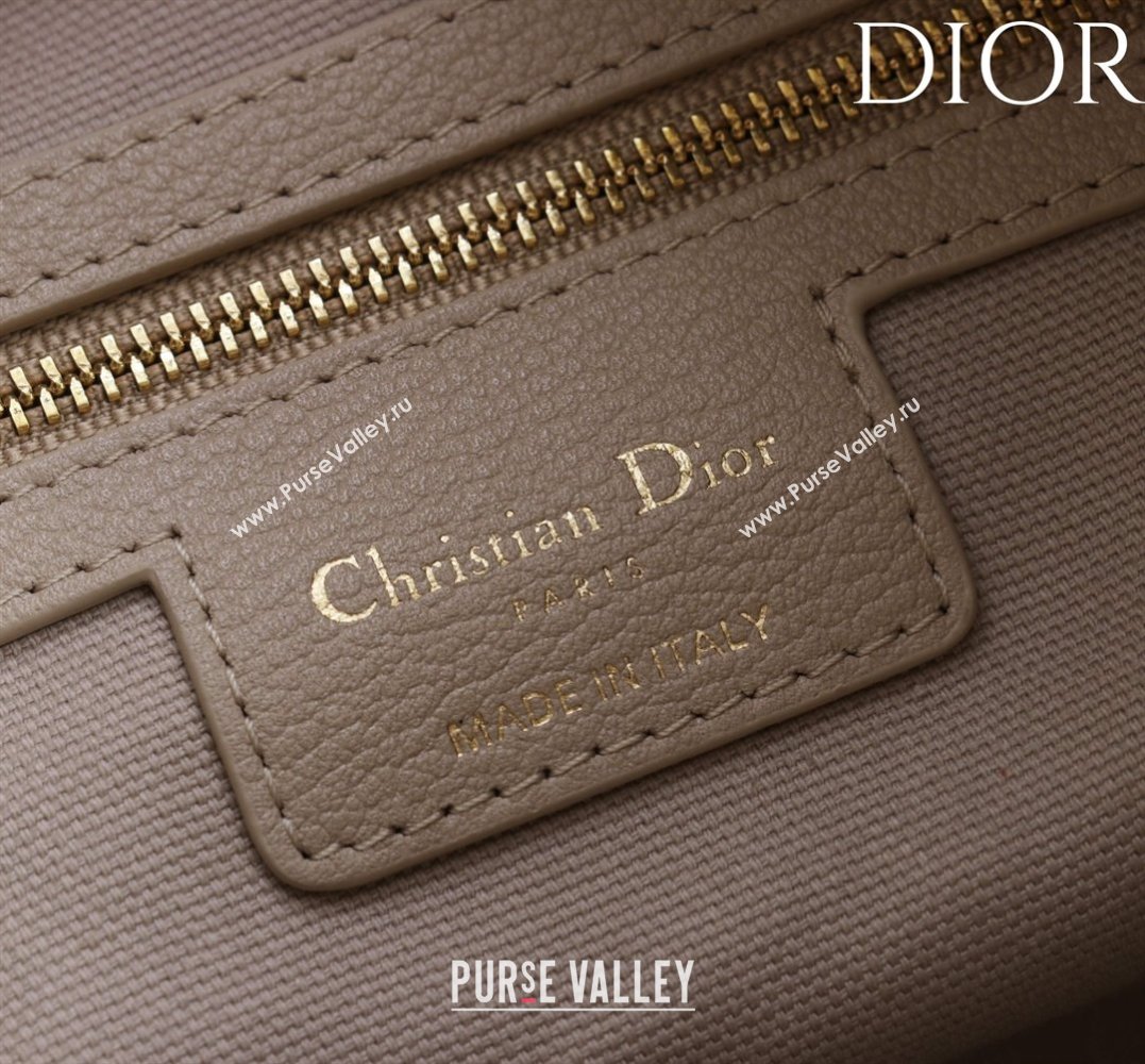Dior Medium Voyage Bag in Flat Macrocannage Grained Calfskin Leather Powder Beige 2025 2846 (XXG-250929121)