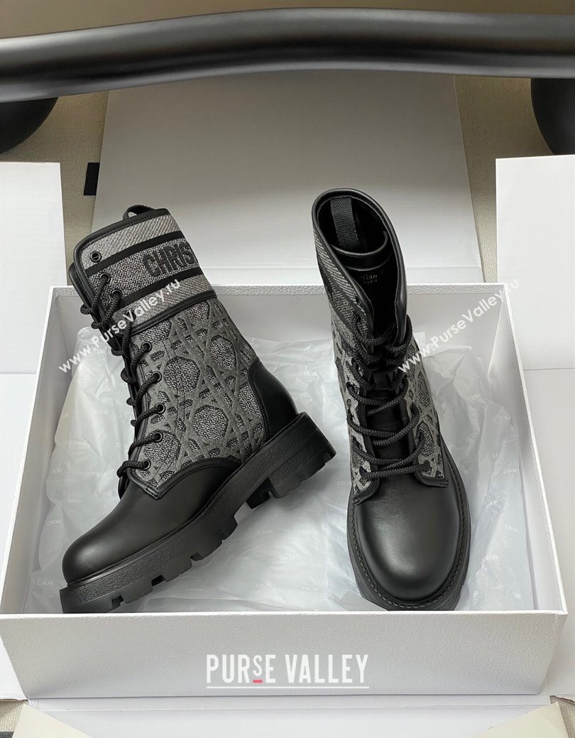 Dior D-Major Ankle Boots 4.5cm in Black Calfskin with Grey Embroidered Cannage Cotton 2025 (MD-251029010)
