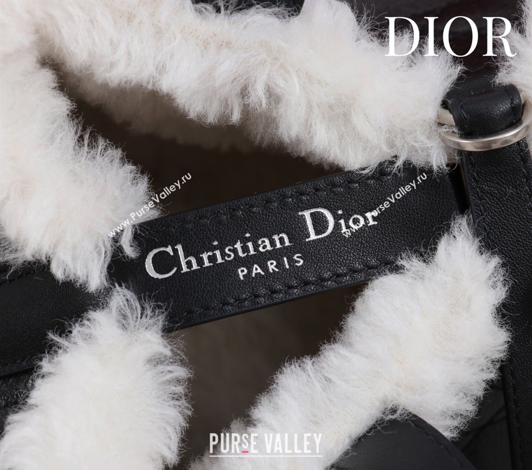 Dior DiorAlps Medium Toujours Vertical Tote Bag in Macrocannage Crinkled Calfskin and Merino Wool Black/White 2025 (XXG-25112204