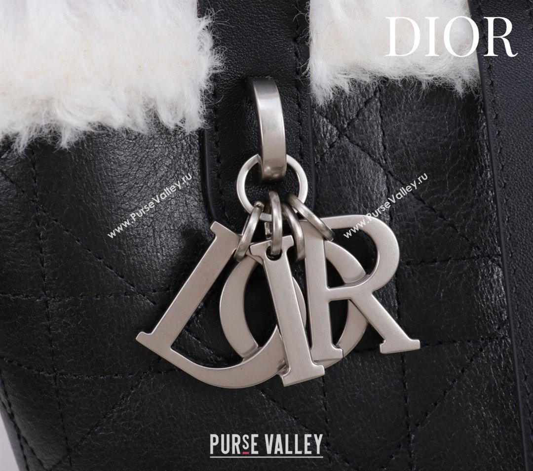 Dior DiorAlps Small Toujours Vertical Tote Bag in Macrocannage Crinkled Calfskin and Merino Wool Black/White 2025 (XXG-251122043