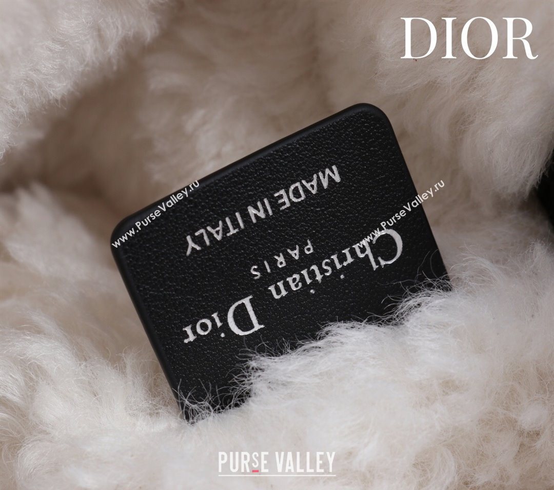 Dior DiorAlps Small Toujours Vertical Tote Bag in Macrocannage Crinkled Calfskin and Merino Wool Black/White 2025 (XXG-251122043