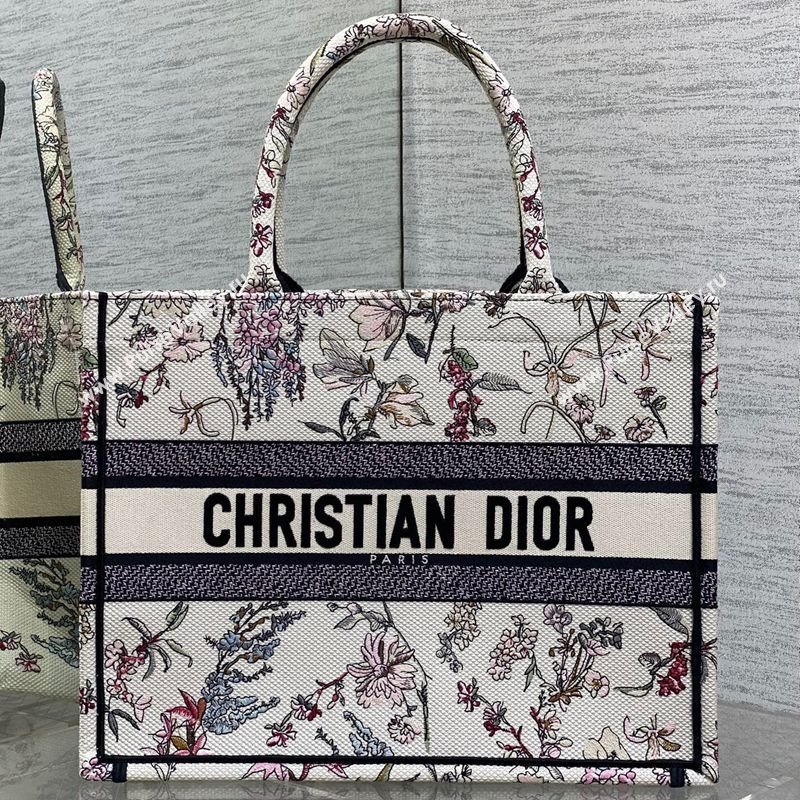 Dior Medium Dior Book Tote Bag in White Flower Embroidery 2025 1122 (XXG-251122053)