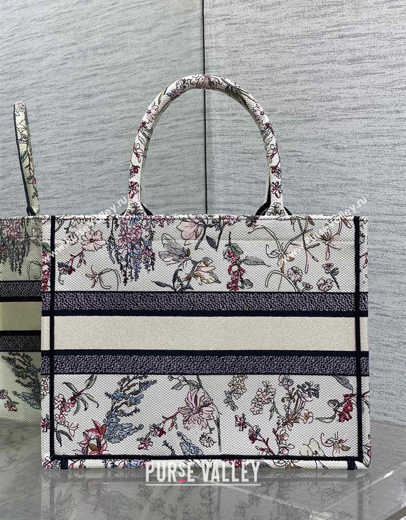 Dior Medium Dior Book Tote Bag in White Flower Embroidery 2025 1122 (XXG-251122053)