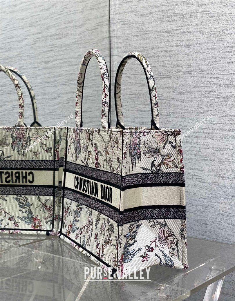 Dior Medium Dior Book Tote Bag in White Flower Embroidery 2025 1122 (XXG-251122053)