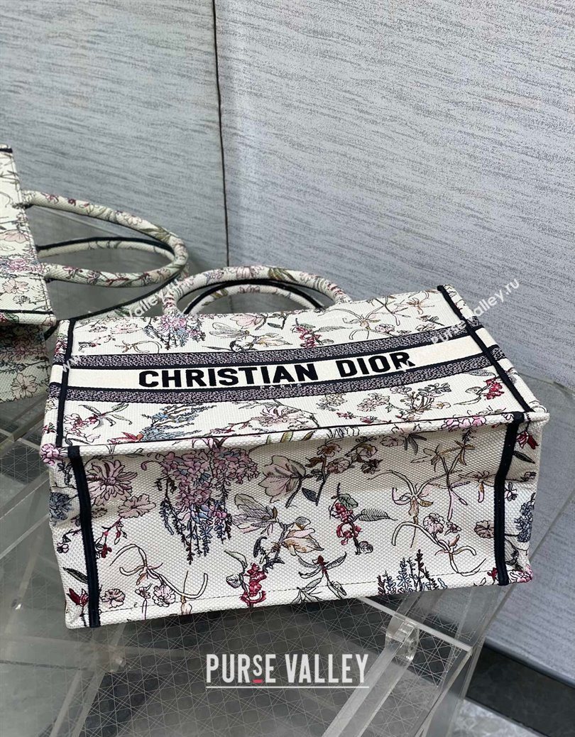 Dior Medium Dior Book Tote Bag in White Flower Embroidery 2025 1122 (XXG-251122053)