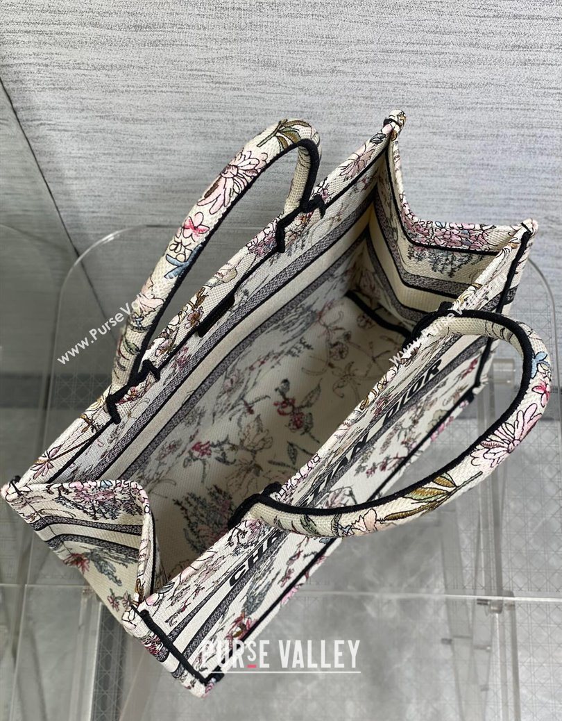 Dior Medium Dior Book Tote Bag in White Flower Embroidery 2025 1122 (XXG-251122053)