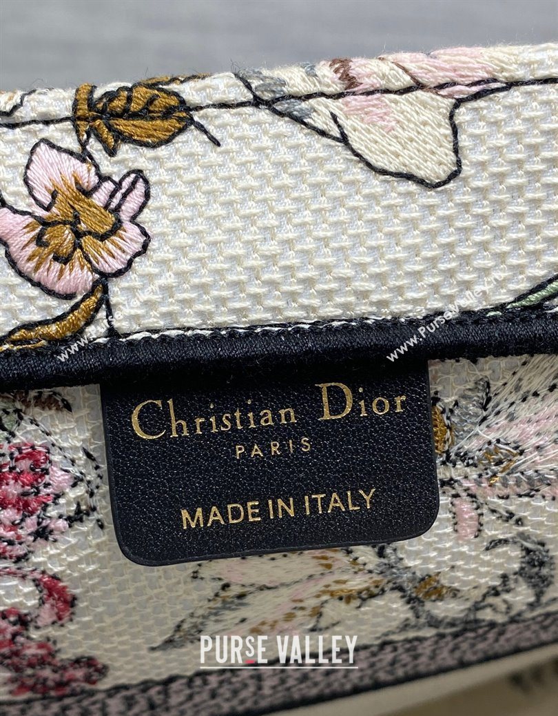 Dior Medium Dior Book Tote Bag in White Flower Embroidery 2025 1122 (XXG-251122053)
