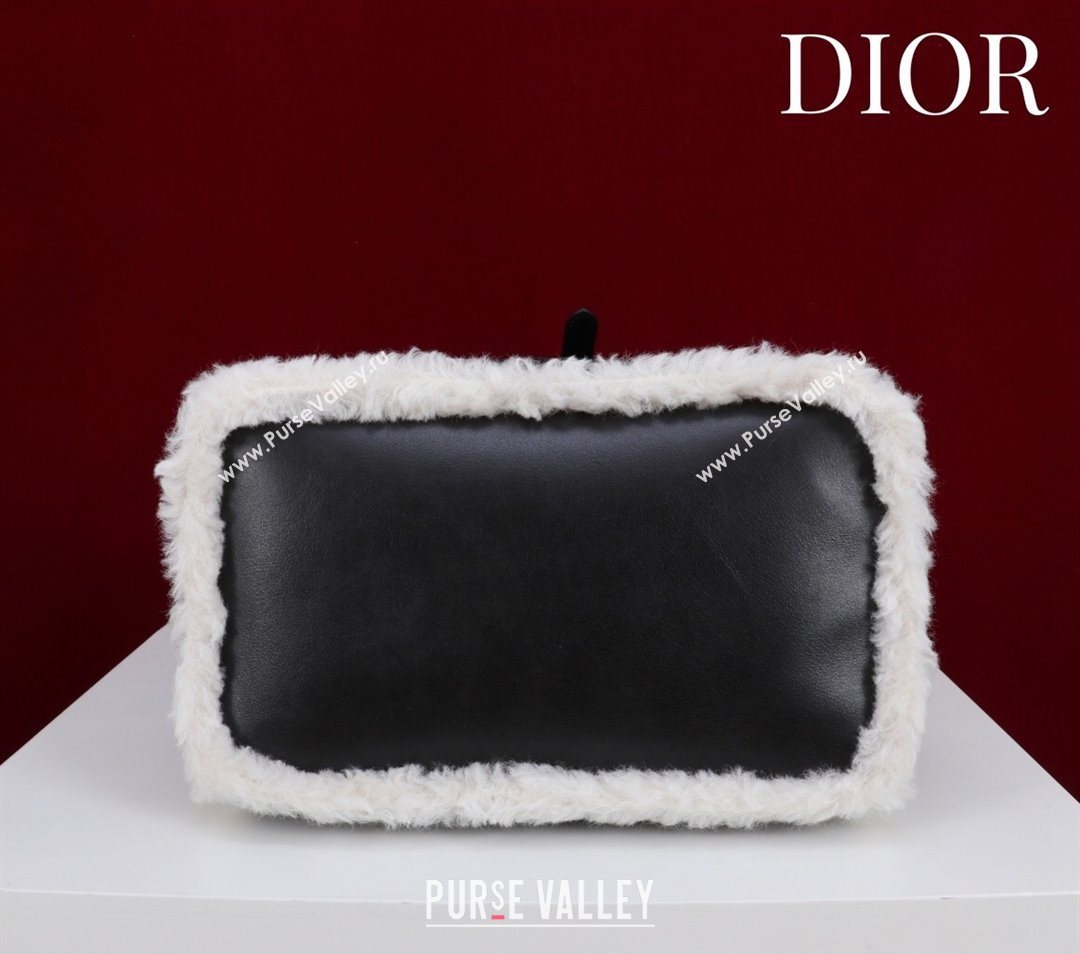 Dior DiorAlps Medium Toujours Tote Bag in Black Macrocannage Crinkled Calfskin and White Merino Wool 2025 (XXG-251122040)