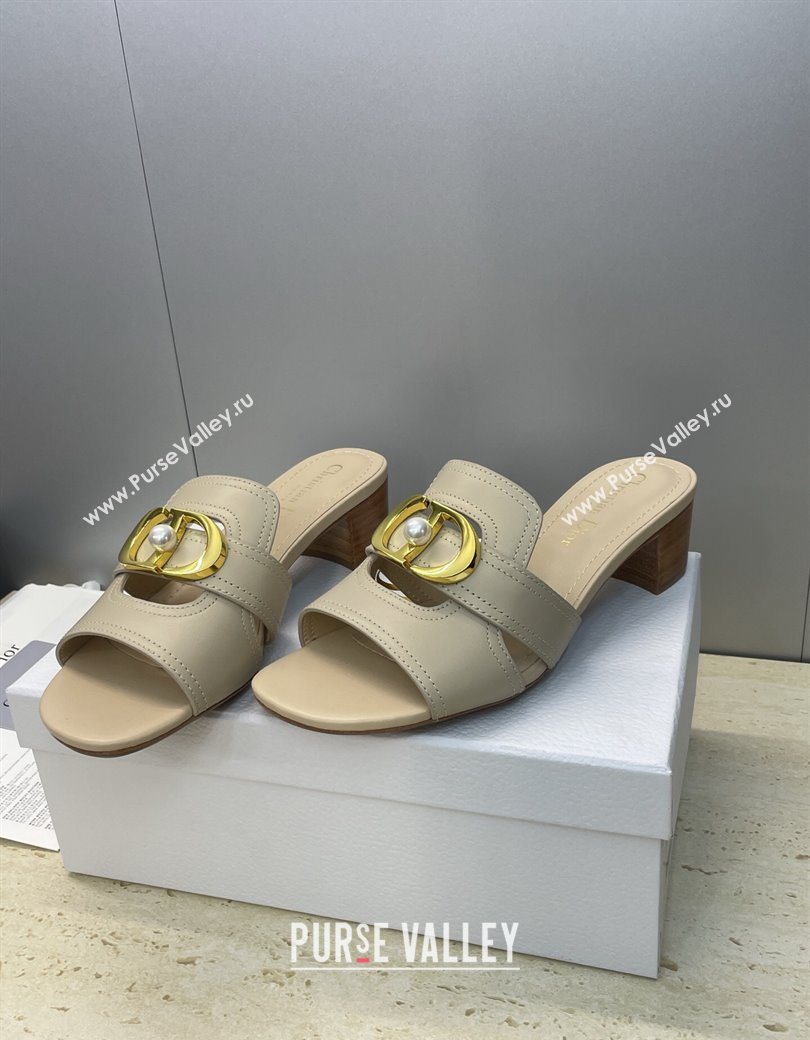 Dior 30 Montaigne Heeled Slides Sandal 4.5cm in Calfskin Leather with Pearl Beige 2025 (JC-251217003)