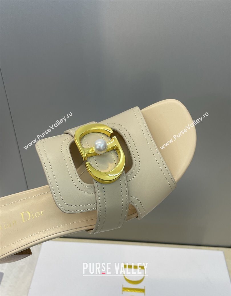 Dior 30 Montaigne Heeled Slides Sandal 4.5cm in Calfskin Leather with Pearl Beige 2025 (JC-251217003)