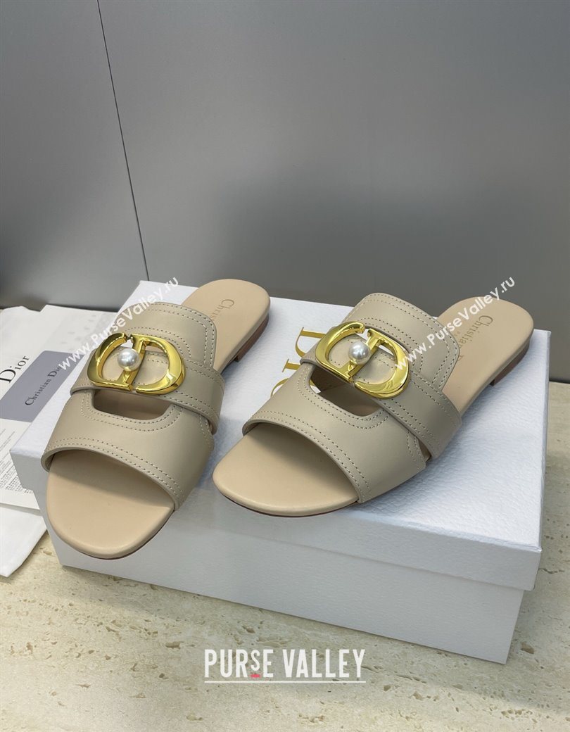 Dior 30 Montaigne Flat Slides Sandal in Calfskin Leather with Pearl Beige 2025 (JC-251217009)