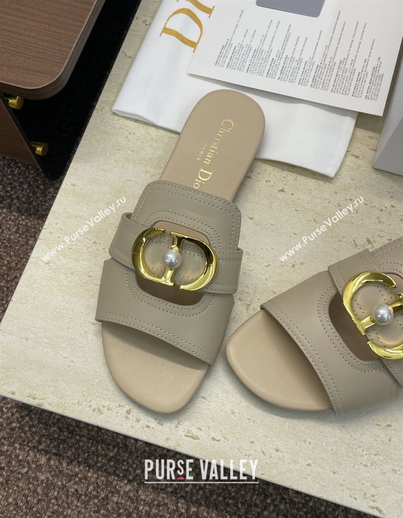 Dior 30 Montaigne Flat Slides Sandal in Calfskin Leather with Pearl Beige 2025 (JC-251217009)