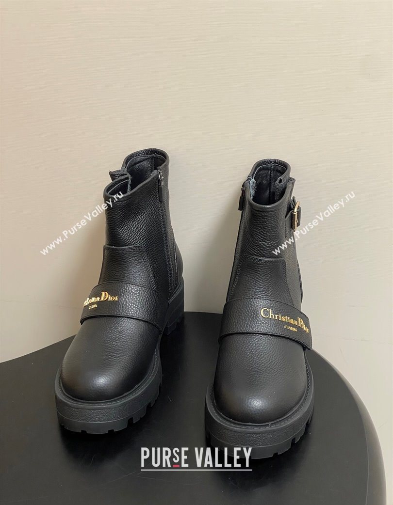 Dior DiorAlps D-Quest Ankle Boots in Grained Calfskin with Logo Buckle Strap Black 2025 DR121609 (MD-251216126)