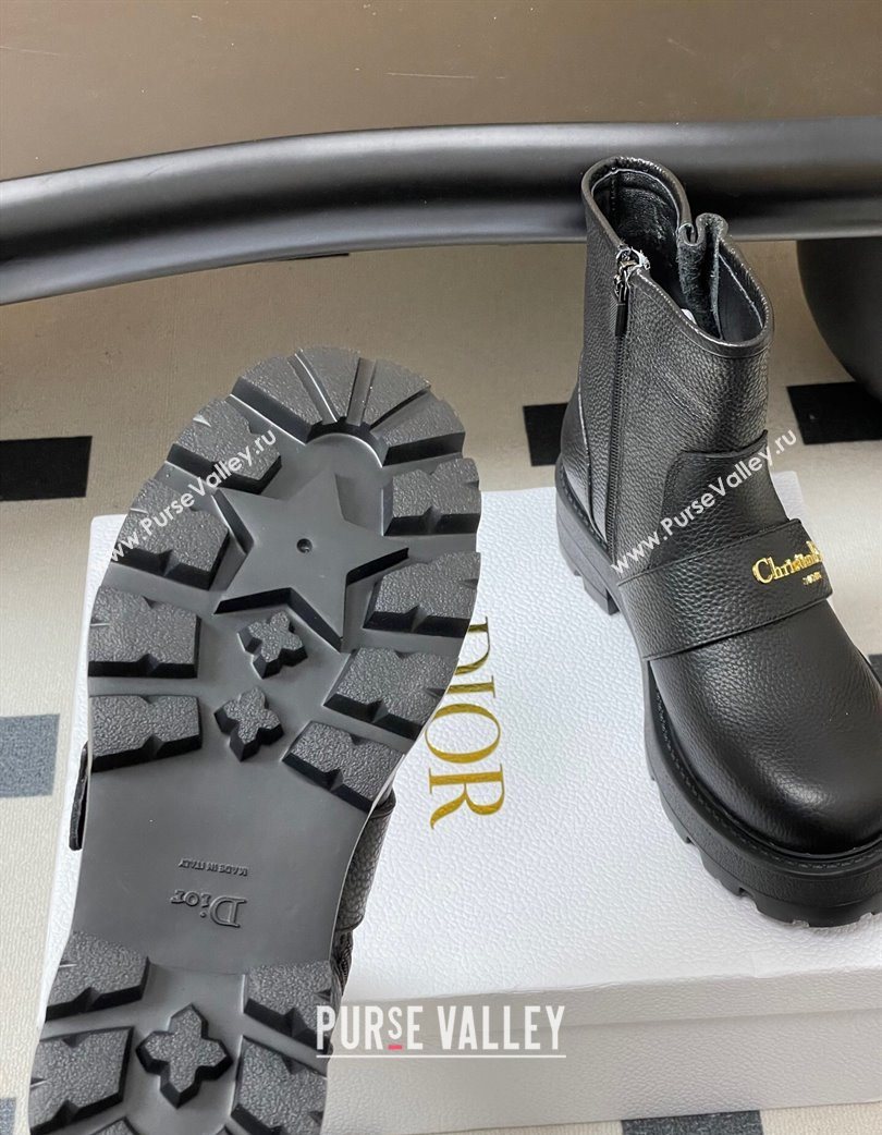 Dior DiorAlps D-Quest Ankle Boots in Grained Calfskin with Logo Buckle Strap Black 2025 DR121609 (MD-251216126)