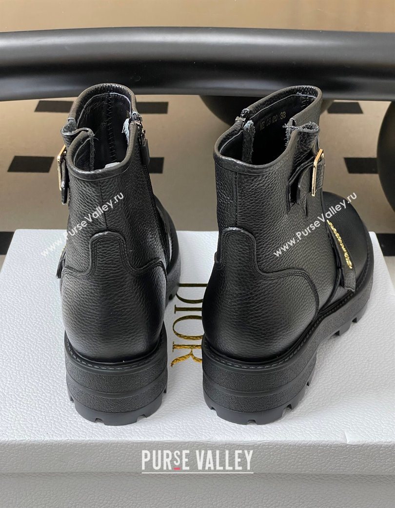 Dior DiorAlps D-Quest Ankle Boots in Grained Calfskin with Logo Buckle Strap Black 2025 DR121609 (MD-251216126)