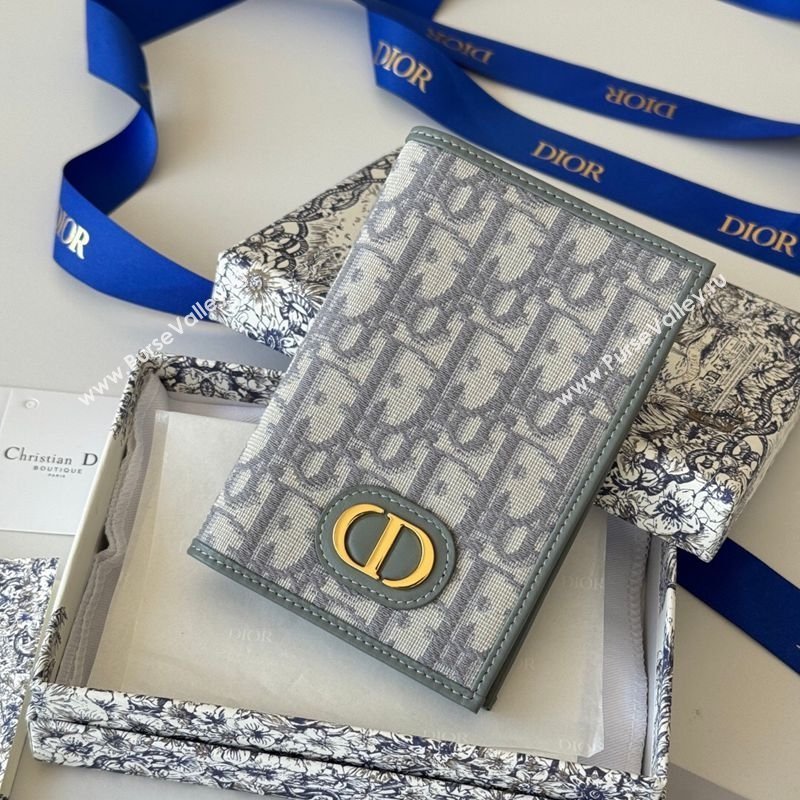Dior 30 Montaigne Passport Holder in Oblique Jacquard Grey 2026 DR012607 (XXG-260126088)