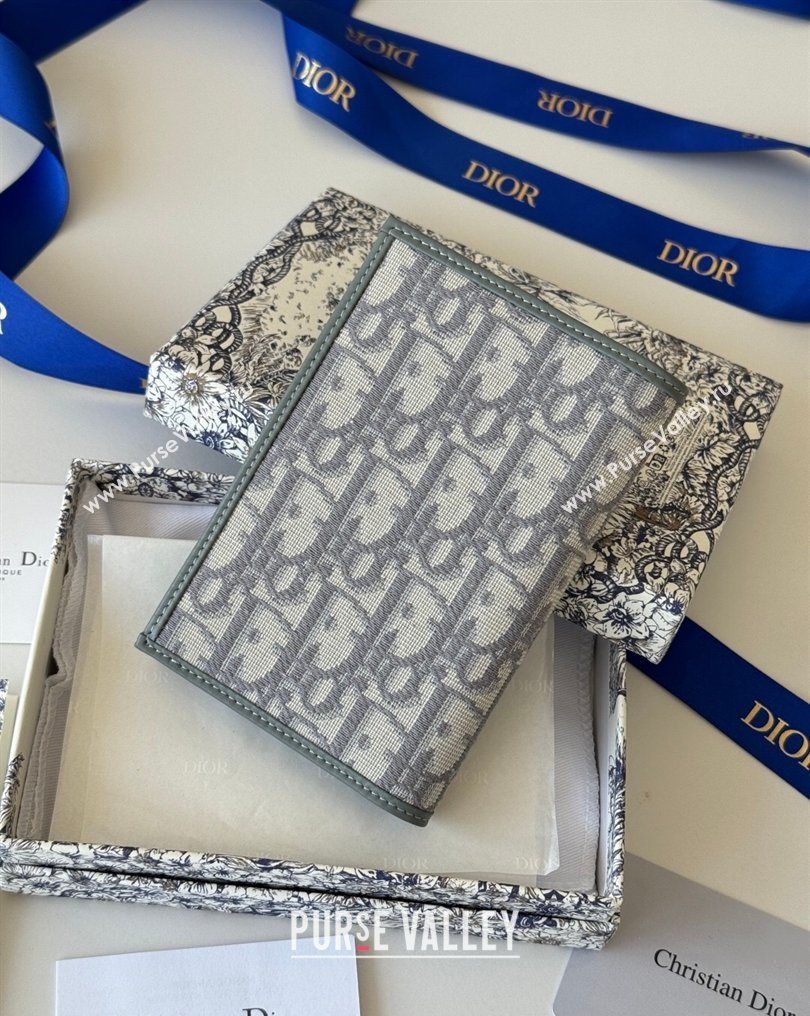 Dior 30 Montaigne Passport Holder in Oblique Jacquard Grey 2026 DR012607 (XXG-260126088)