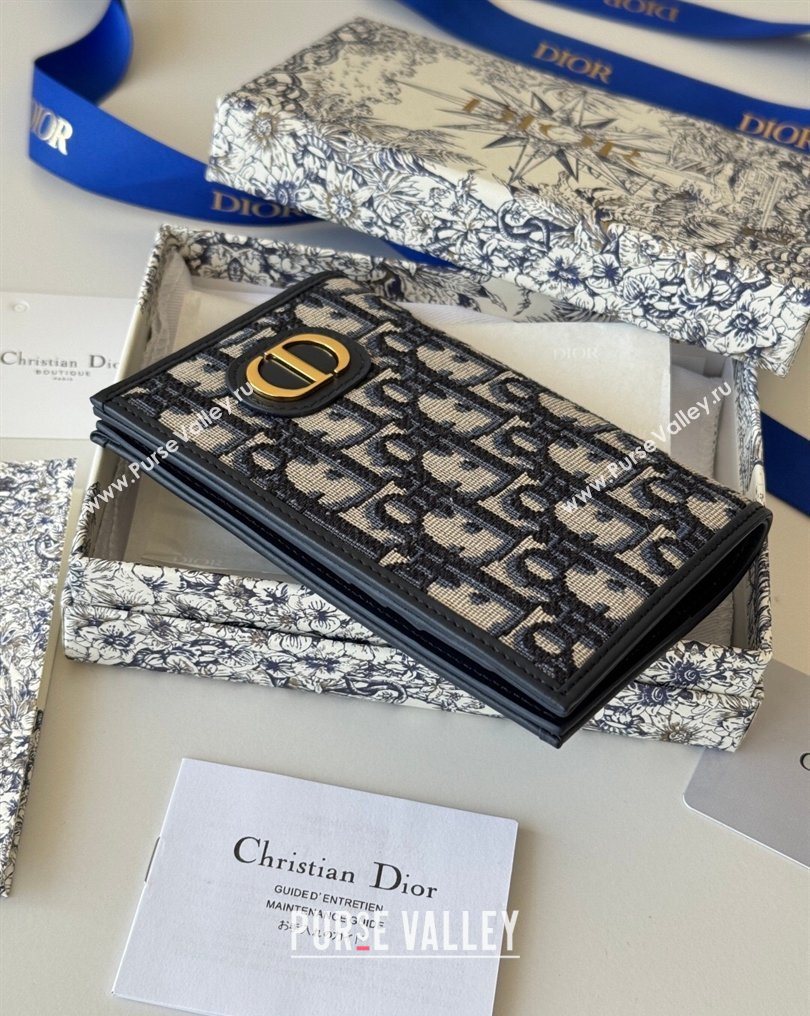 Dior 30 Montaigne Passport Holder in Oblique Jacquard Beige 2026 DR012607 (XXG-260126091)