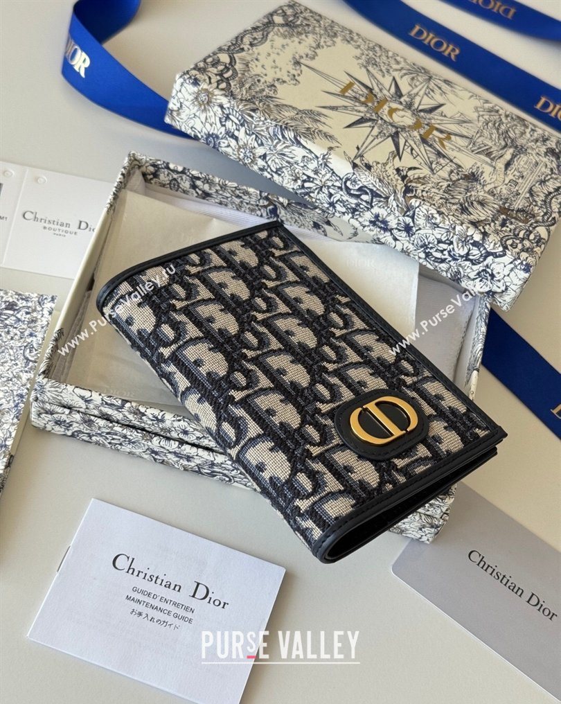 Dior 30 Montaigne Passport Holder in Oblique Jacquard Beige 2026 DR012607 (XXG-260126091)