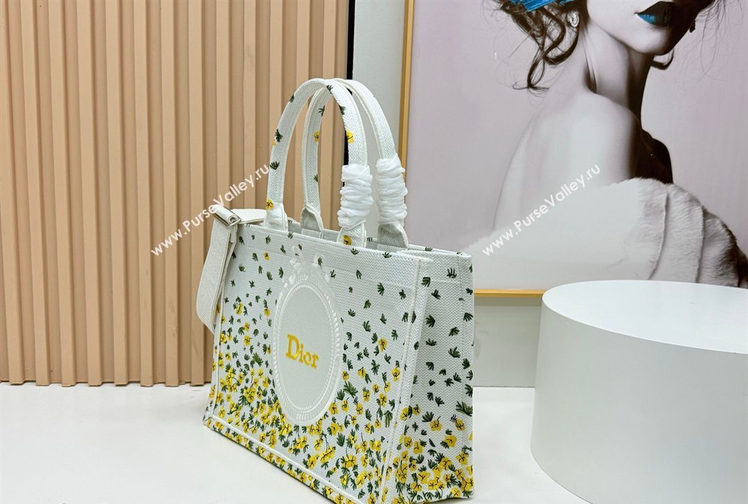 Dior Medium Book Tote Bag in Buttercup Embroidery and White Dior Medaillon 2026 8833 (BF-260127053)