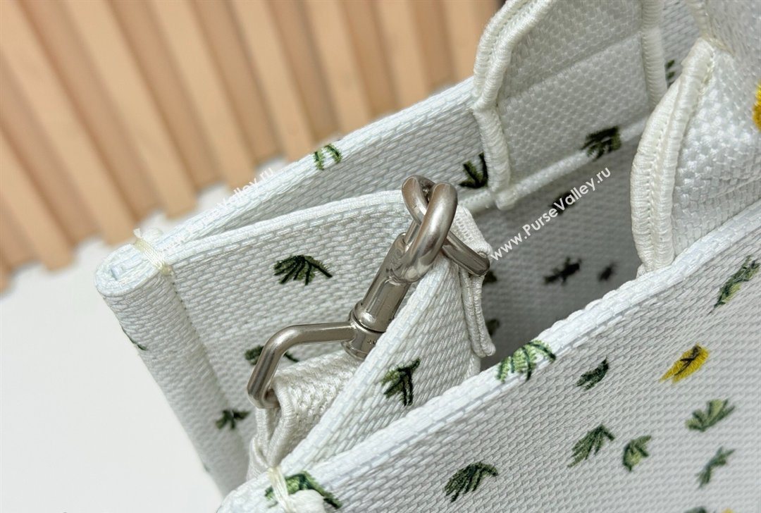 Dior Medium Book Tote Bag in Buttercup Embroidery and White Dior Medaillon 2026 8833 (BF-260127053)