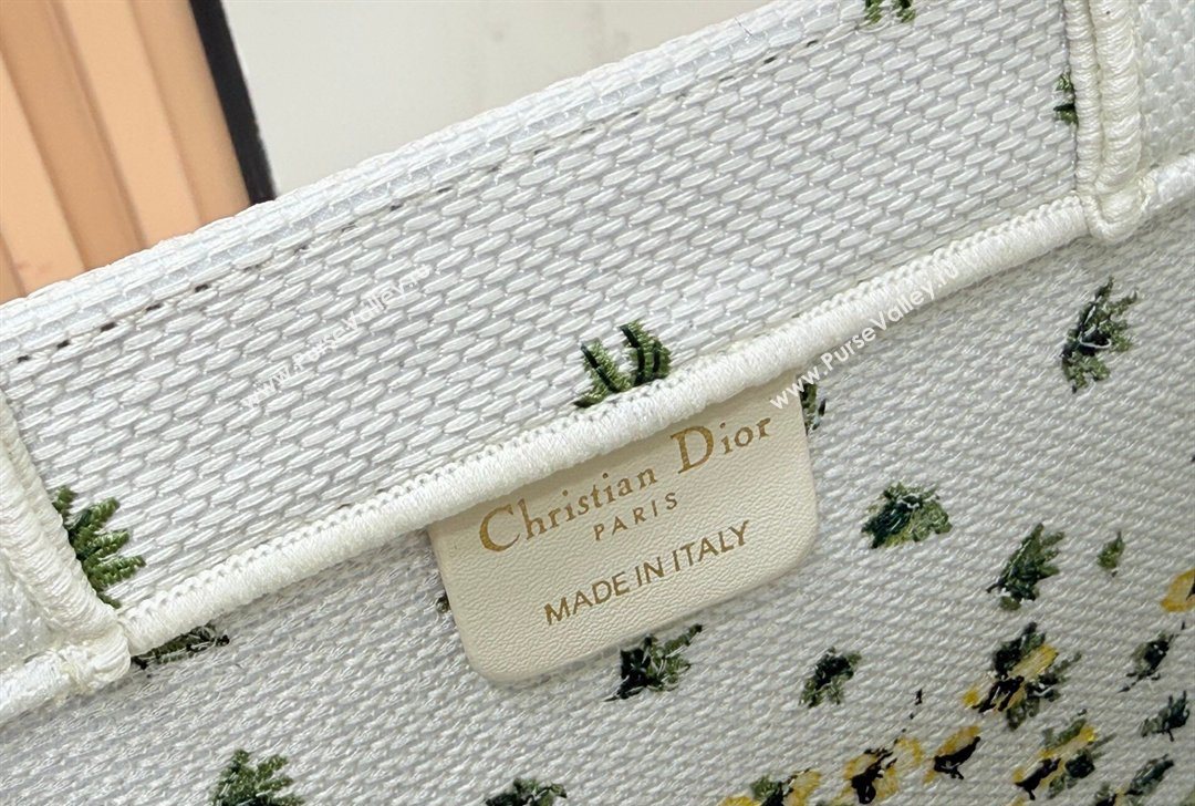 Dior Medium Book Tote Bag in Buttercup Embroidery and White Dior Medaillon 2026 8833 (BF-260127053)