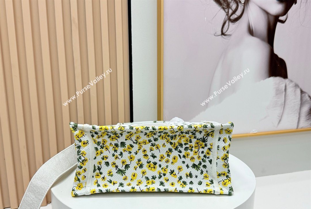Dior Small Book Tote Bag in Buttercup Embroidery and White Dior Medaillon 2026 8833 (BF-260127054)