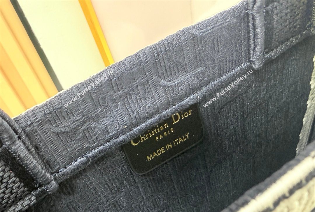 Dior Small Book Tote Bag in Blue Oblique Embroidery with White Lace and Dior Medaillon 2026 8833 (BF-260127057)