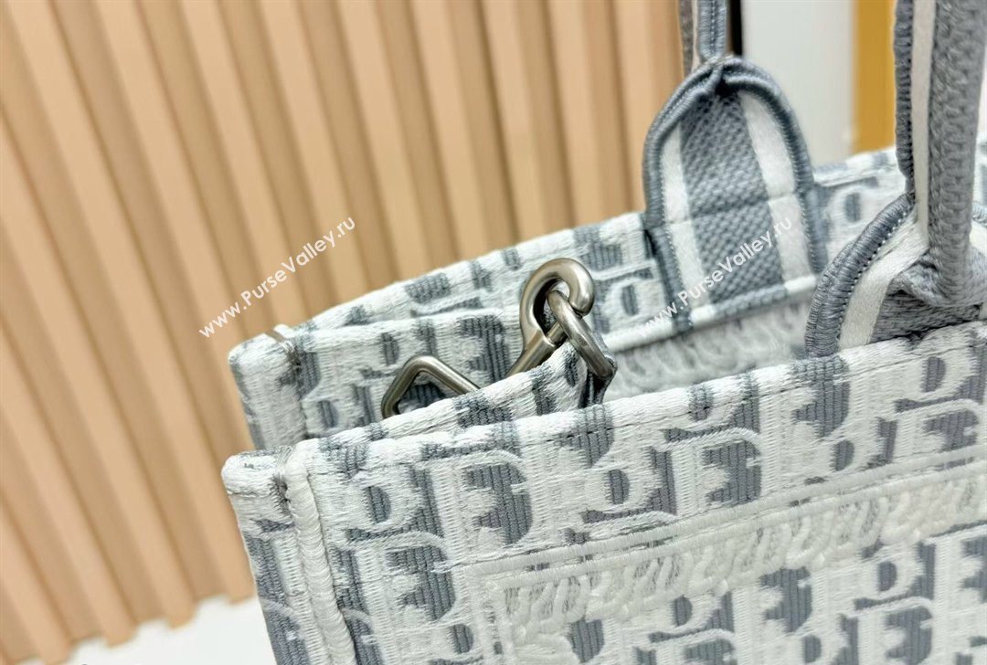 Dior Large Book Tote Bag in Grey Oblique Embroidery with White Lace and Dior M茅daillon 2026 8835 (BF-260127058)