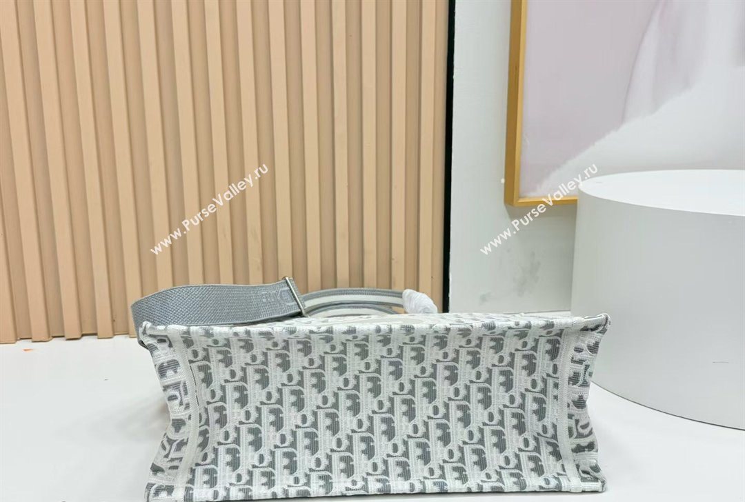 Dior Medium Book Tote Bag in Grey Oblique Embroidery with White Lace and Dior Medaillon 2026 8835 (BF-260127059)