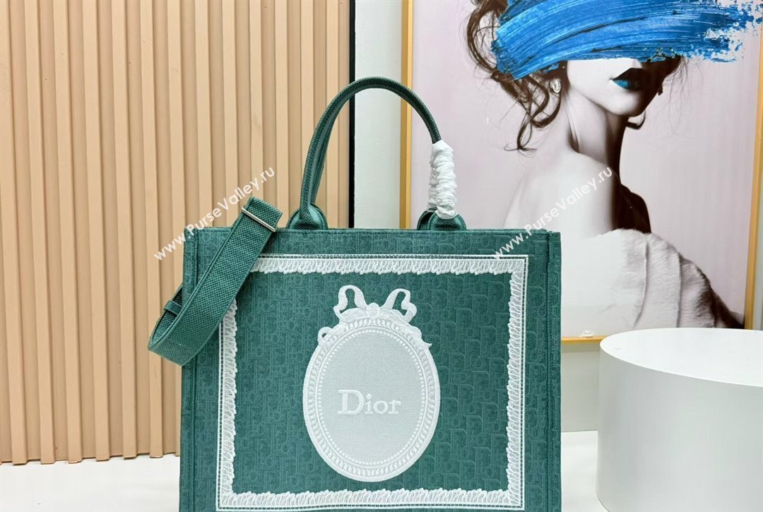 Dior Large Book Tote Bag in Green Oblique Embroidery with White Lace and Dior Medaillon 2026 8835 (BF-260127061)