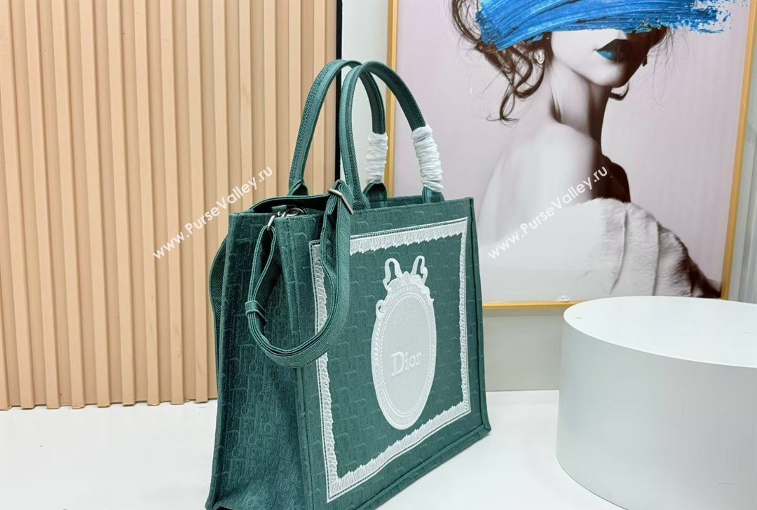 Dior Large Book Tote Bag in Green Oblique Embroidery with White Lace and Dior Medaillon 2026 8835 (BF-260127061)