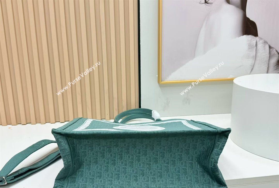 Dior Large Book Tote Bag in Green Oblique Embroidery with White Lace and Dior Medaillon 2026 8835 (BF-260127061)
