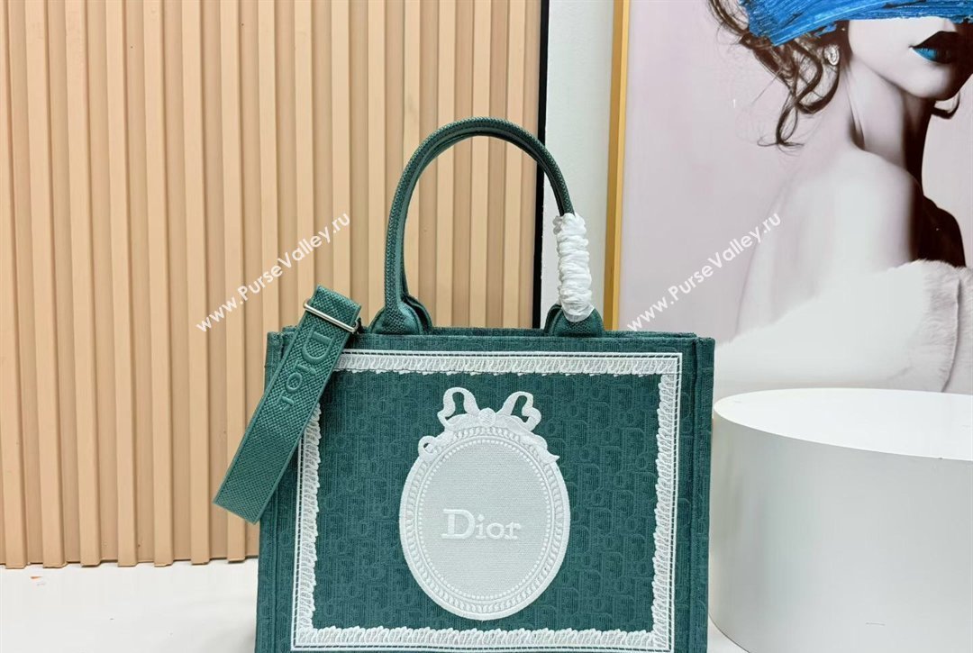 Dior Medium Book Tote Bag in Green Oblique Embroidery with White Lace and Dior Medaillon 2026 8835 (BF-260127062)