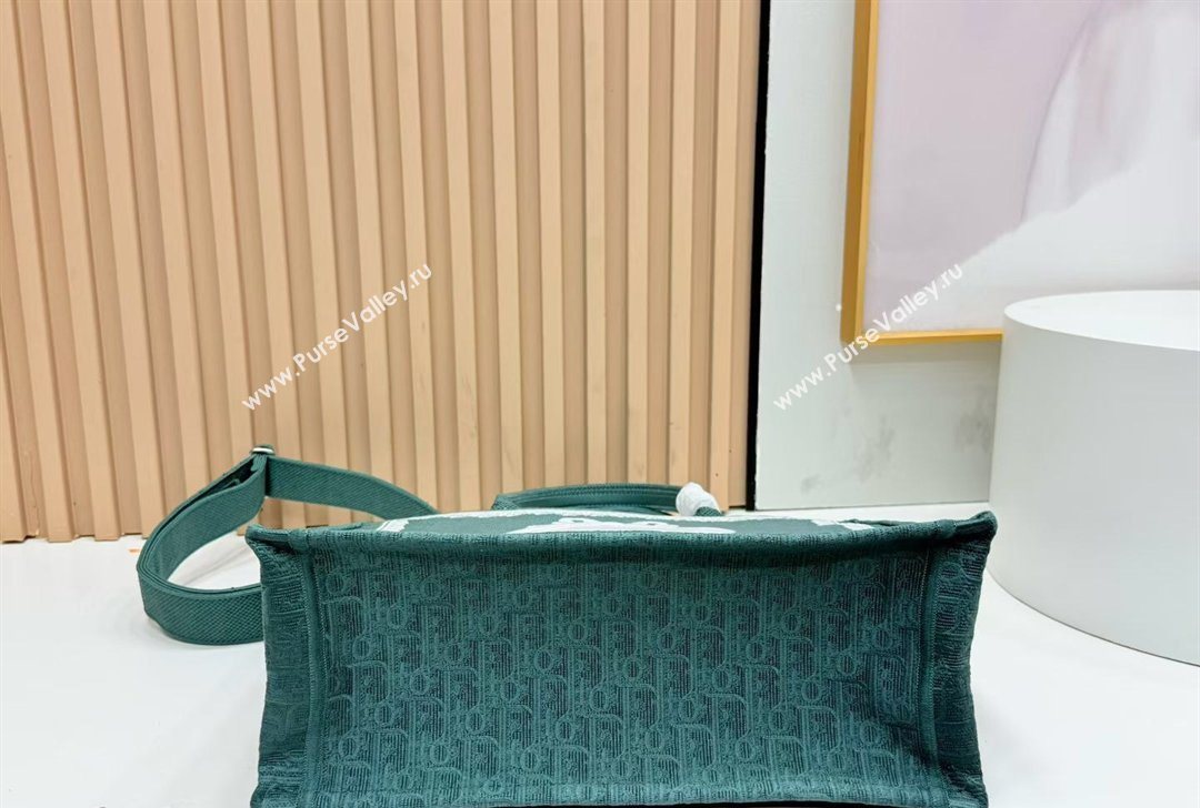 Dior Medium Book Tote Bag in Green Oblique Embroidery with White Lace and Dior Medaillon 2026 8835 (BF-260127062)