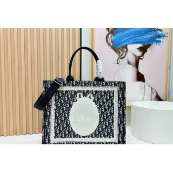 Dior Large Book Tote Bag in Blue Oblique Embroidery with White Lace and Dior Medaillon 2026 8835 (BF-260127064)