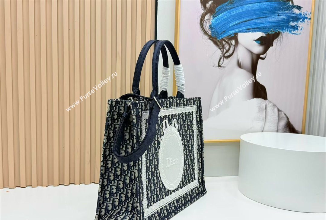 Dior Large Book Tote Bag in Blue Oblique Embroidery with White Lace and Dior Medaillon 2026 8835 (BF-260127064)