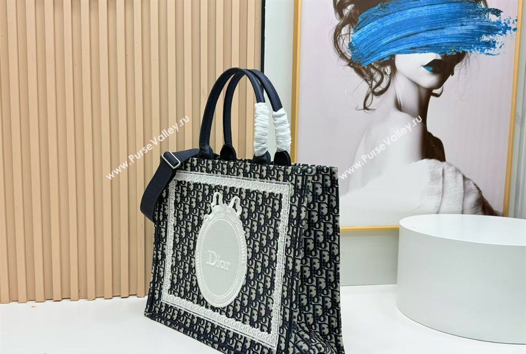 Dior Large Book Tote Bag in Blue Oblique Embroidery with White Lace and Dior Medaillon 2026 8835 (BF-260127064)