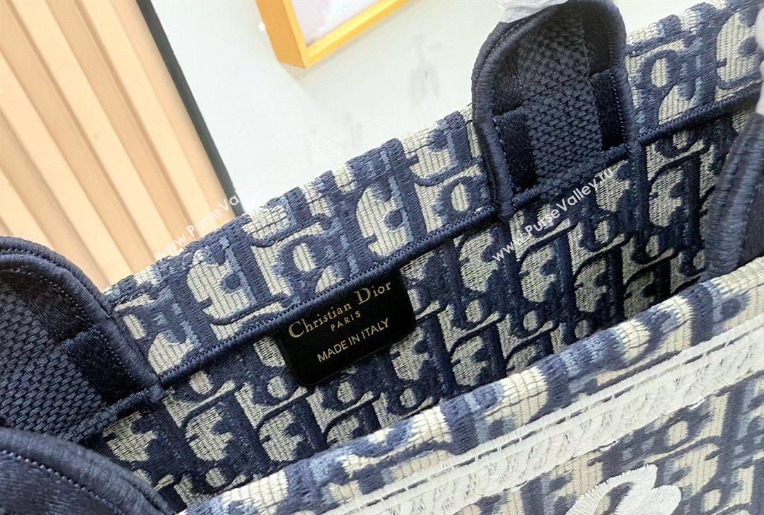 Dior Medium Book Tote Bag in Blue Oblique Embroidery with White Lace and Dior Medaillon 2026 8835 (BF-260127065)