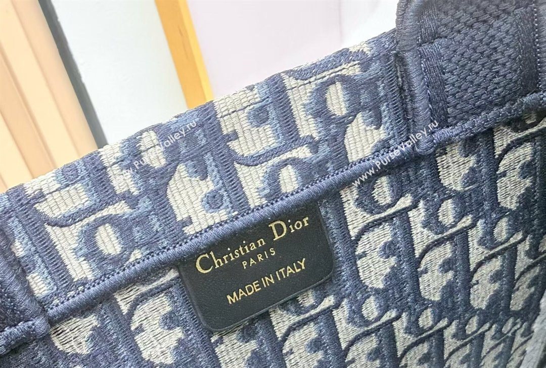 Dior Small Book Tote Bag in Blue Oblique Embroidery with White Lace and Dior Medaillon 2026 8835 (BF-260127066)