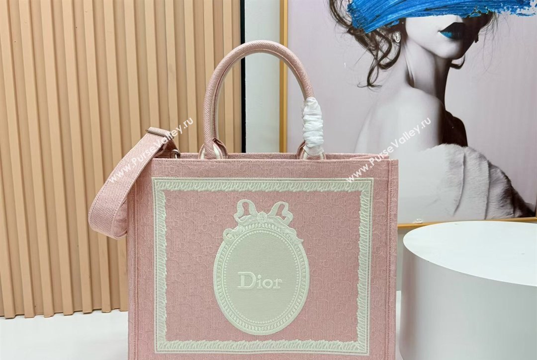 Dior Large Book Tote Bag in Pink Oblique Embroidery with White Lace and Dior Medaillon 2026 8835 (BF-260127067)