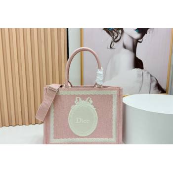 Dior Medium Book Tote Bag in Pink Oblique Embroidery with White Lace and Dior Medaillon 2026 8835 (BF-260127068)
