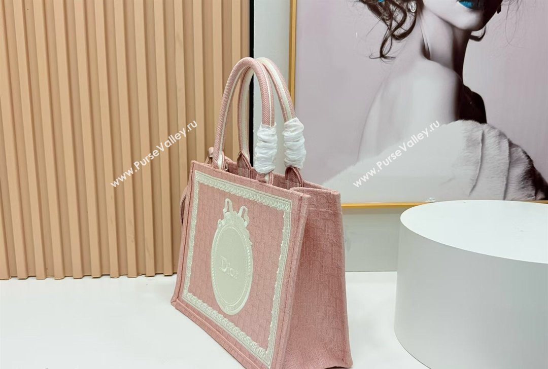 Dior Medium Book Tote Bag in Pink Oblique Embroidery with White Lace and Dior Medaillon 2026 8835 (BF-260127068)