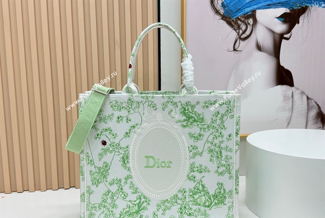 Dior Large Book Tote Bag in Green Multicolor Toile de Jouy Clover Embroidery and White Dior Medaillon 2026 8834 (BF-260127023)
