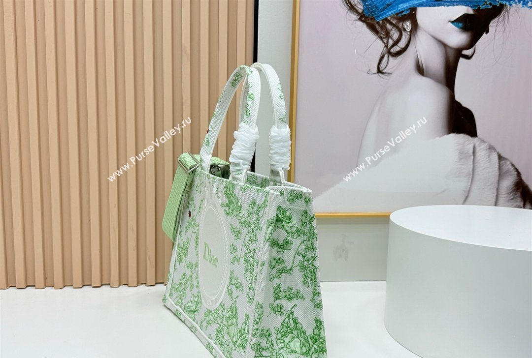 Dior Medium Book Tote Bag in Green Multicolor Toile de Jouy Clover Embroidery and White Dior Medaillon 2026 8834 (BF-260127024)