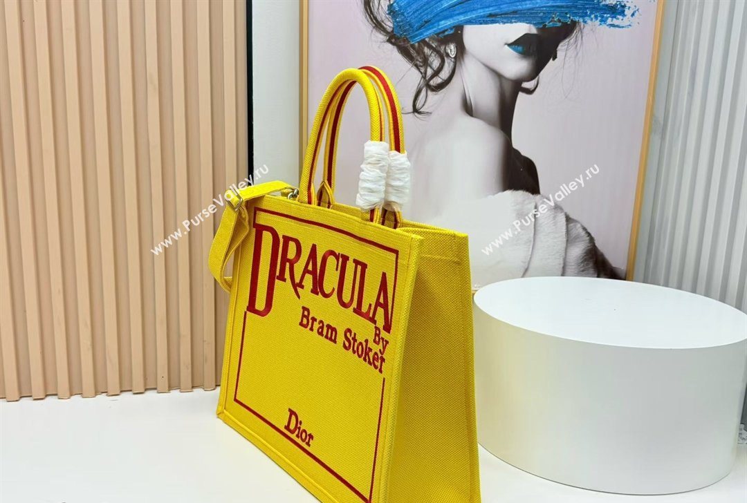 Dior Large Book Tote Bag in Yellow and Red Book Cover Embroidery 2026 8833 (BF-260127040)