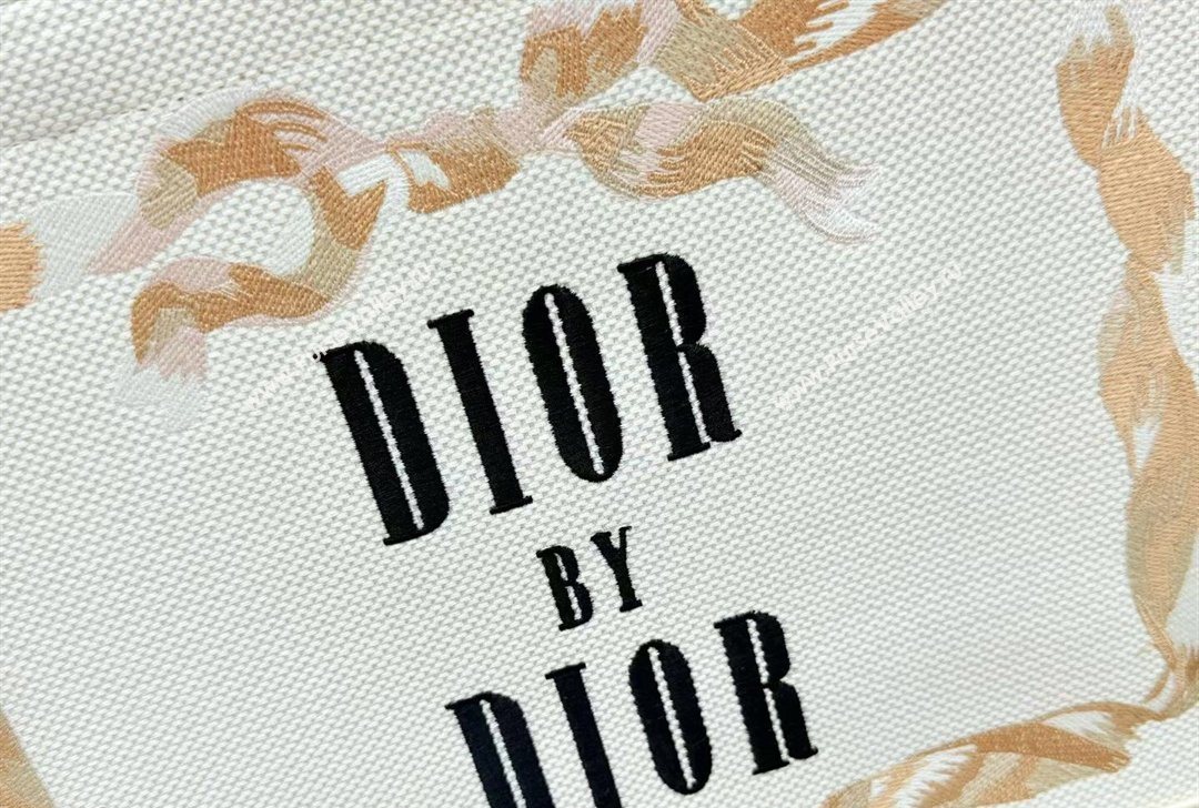 Dior Medium Book Tote Bag in Yellow and Red Book Cover Embroidery 2026 8834 (BF-260127044)