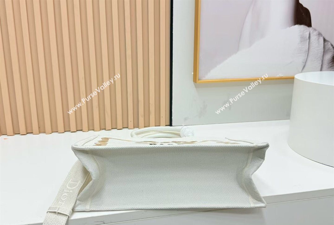 Dior Medium Book Tote Bag in Yellow and Red Book Cover Embroidery 2026 8834 (BF-260127044)