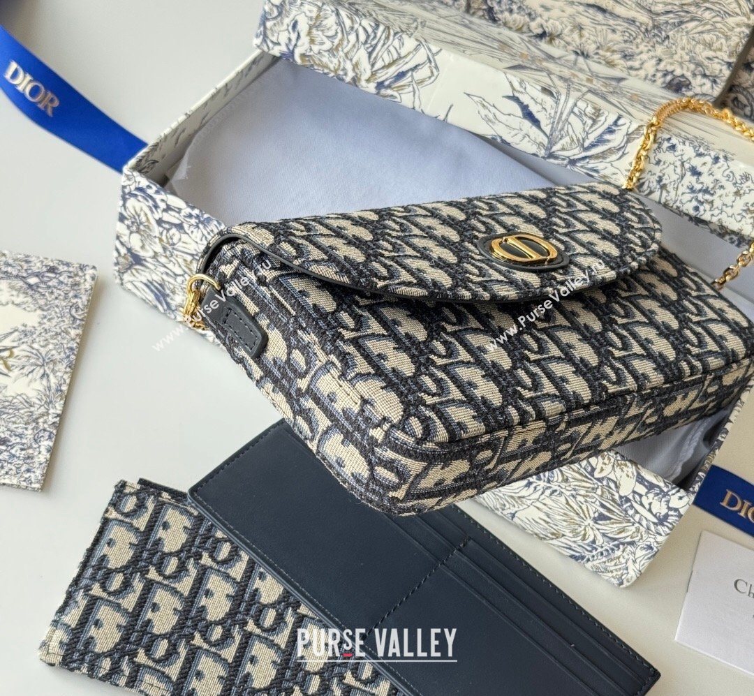 Dior 30 Montaigne Pouch with Chain Mini Bag in Oblique Jacquard Blue 2026 S4306 (XXG-260127020)